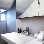 Apartament Near Paraportiani