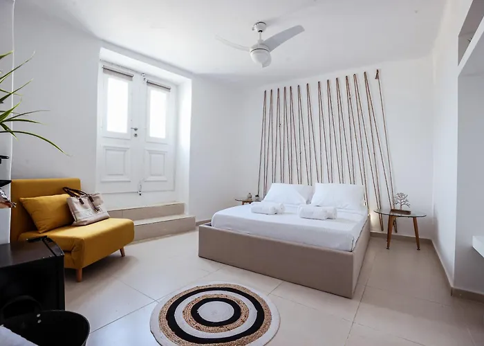 Near Paraportiani * Mykonos Town